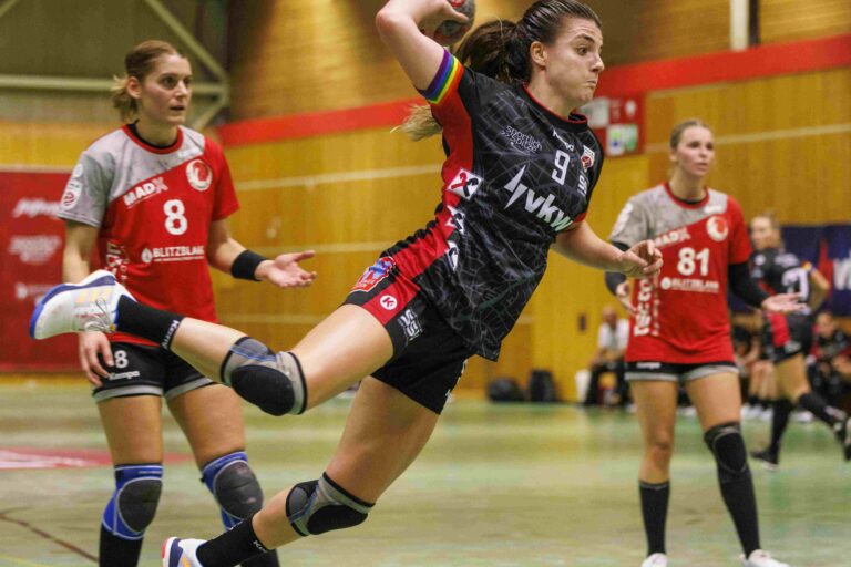 13 ZYGOURA-TORE WAREN ZU WENIG