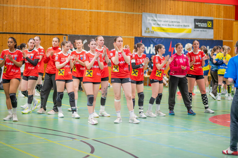 Würdiger Heimabschied trotz Derby-Niederlage