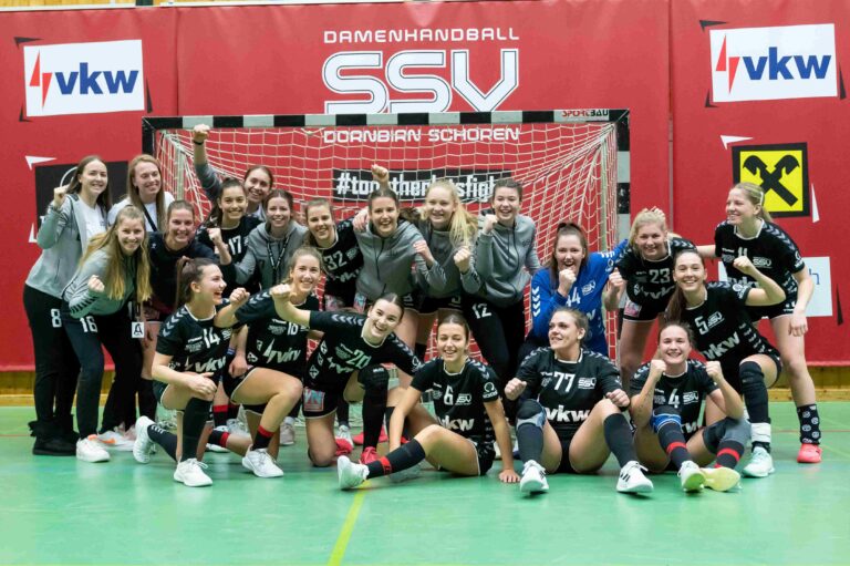 SPANNENDES KOPF AN KOPF RENNEN MIT SIEG BELOHNT