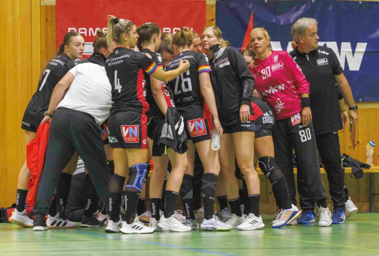 HEIMSPIEL GEGEN GRAZ MIT OKTOBERFEST