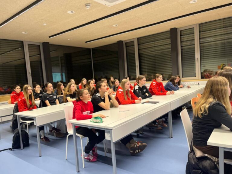 Schoren-Girls lernten die Basics des Tapings